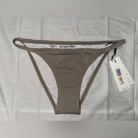 Calvin Klein swimwear - Picture 3 of 3